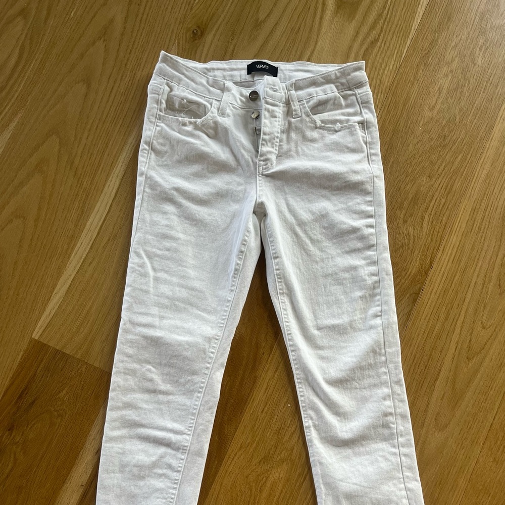 Vervet white button-fly straight jeans.  Size 25.  Worn once!